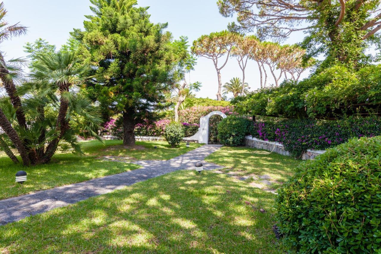 Villetta Con Giardino Esclusivo Di 1000 Mq, Piscina, Tennis, Calcio, Bocce Forio di Ischia Exteriör bild