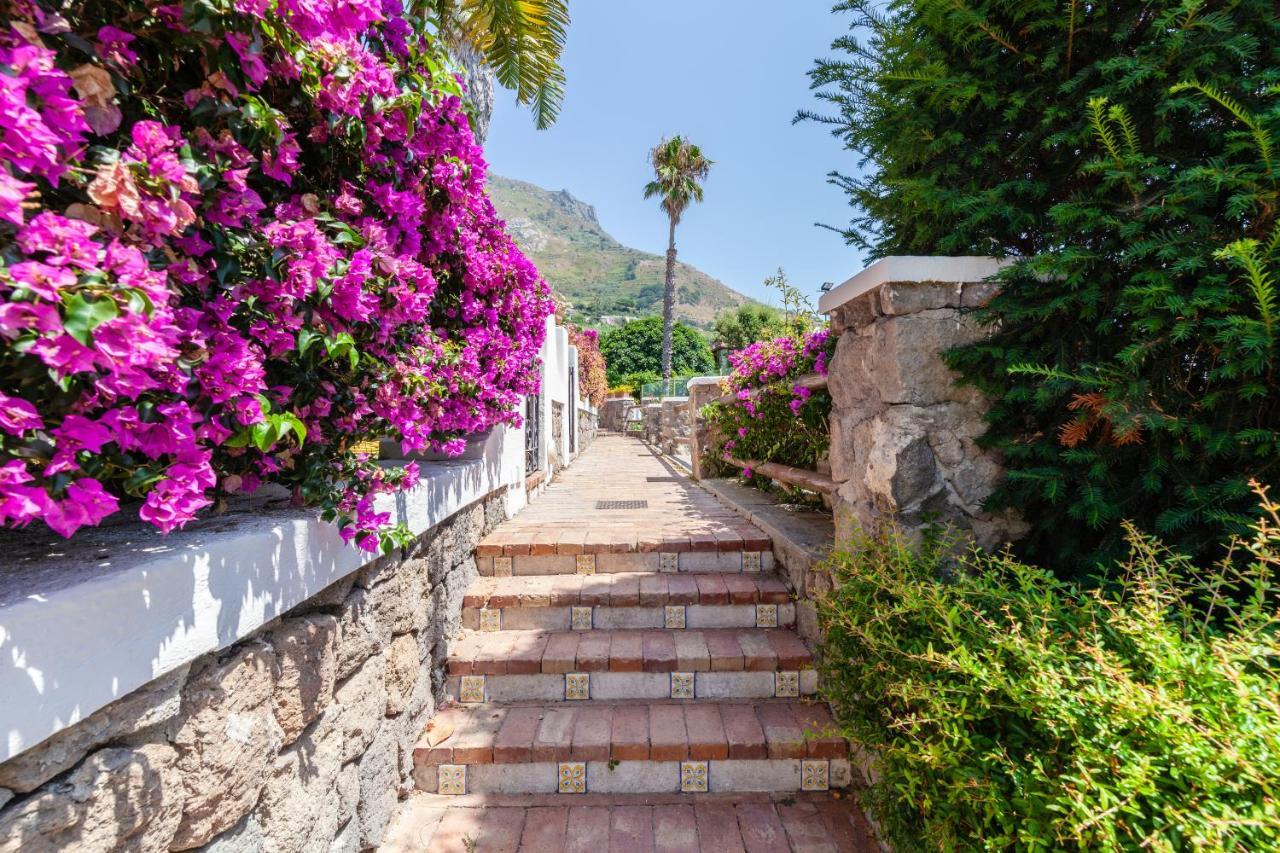 Villetta Con Giardino Esclusivo Di 1000 Mq, Piscina, Tennis, Calcio, Bocce Forio di Ischia Exteriör bild