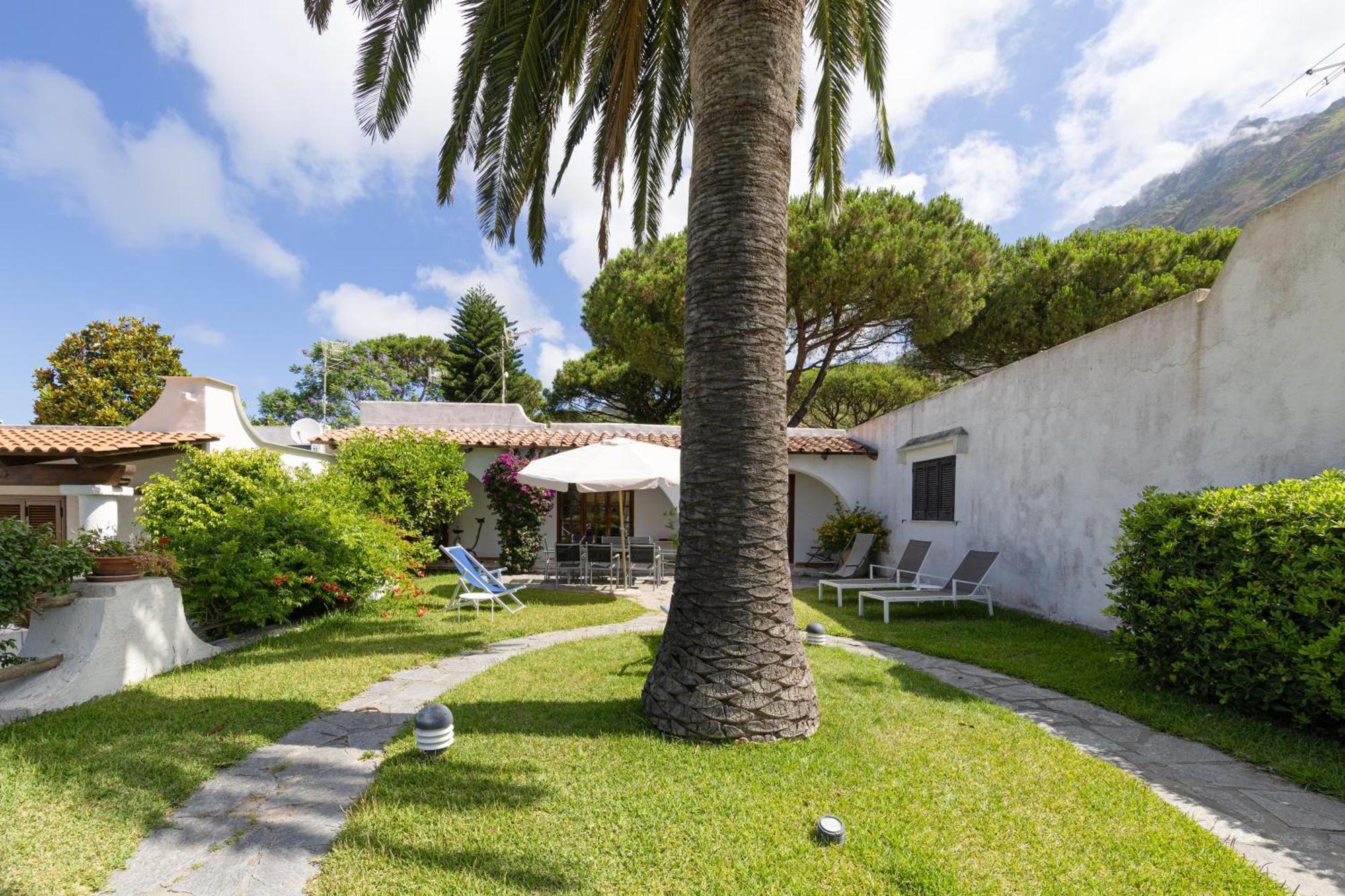 Villetta Con Giardino Esclusivo Di 1000 Mq, Piscina, Tennis, Calcio, Bocce Forio di Ischia Exteriör bild